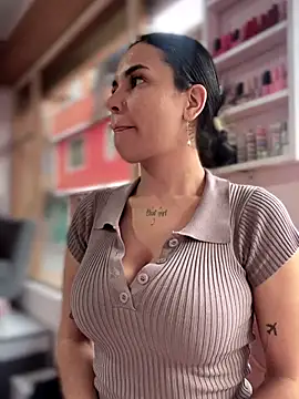 Snapshot of Naatalia chatting on September 22, 2025, 8:48 pm Naatalia online show from September 22, 2025, 8:48 pm