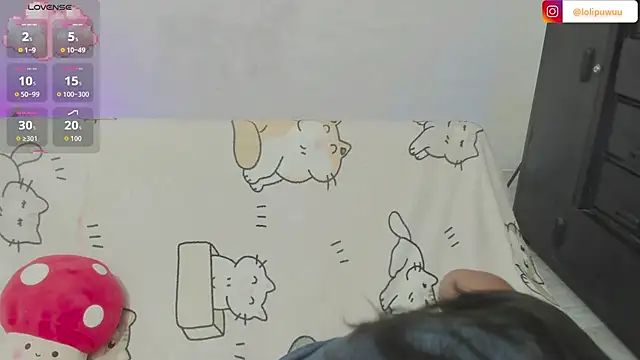 Naoko 7w7 online show from April 14, 2026, 1:21 am