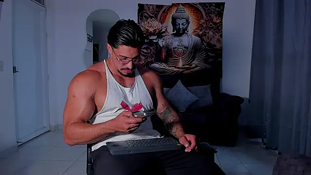 Snapshot of Valentino_Dosantos_ chatting on October 10, 2025, 8:20 pm Valentino Dosantos online show from October 10, 2025, 8:20 pm