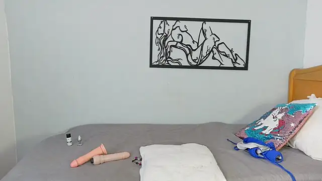 karina-lopez online show from December 14, 2025, 2:00 pm