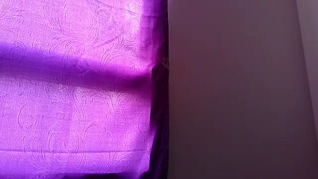 Snapshot of bella_lady20 chatting on February 22, 2025, 5:35 pm bella lady20 online show from February 22, 2025, 5:35 pm