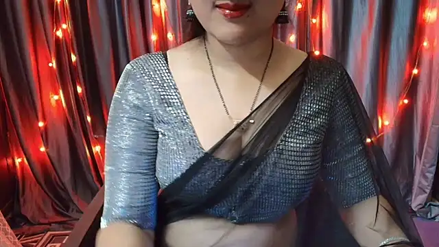 Snapshot of goldiwets chatting on October 26, 2025, 7:25 pm goldiwets online show from October 26, 2025, 7:25 pm