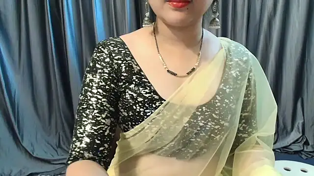 Snapshot of goldiwets chatting on October 2, 2025, 3:43 am goldiwets online show from October 2, 2025, 3:43 am