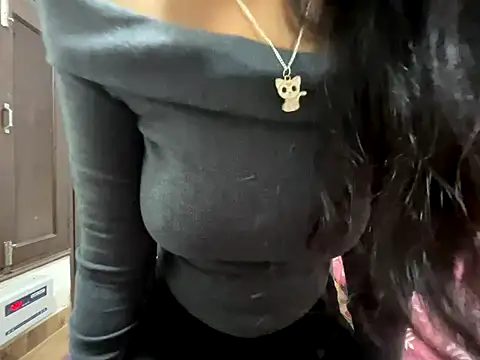 aliya bhatt online show from October 15, 2025, 4:04 pm