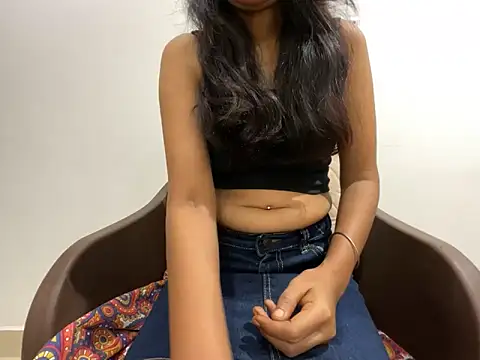 aliya bhatt online show from November 3, 2025, 4:54 pm