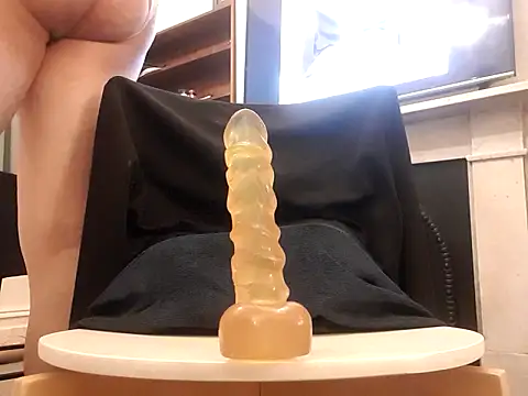 Snapshot of MystiqueRider chatting on October 5, 2025, 9:44 am MystiqueRider online show from October 5, 2025, 9:44 am