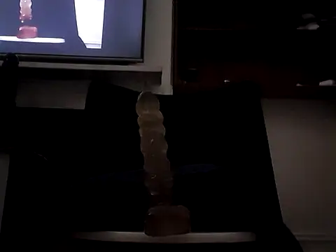 Snapshot of MystiqueRider chatting on October 8, 2025, 10:32 pm MystiqueRider online show from October 8, 2025, 10:32 pm