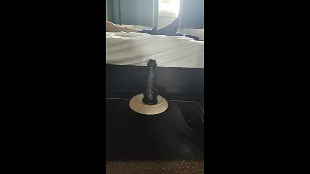 Snapshot of MystiqueRider chatting on October 25, 2025, 10:21 pm MystiqueRider online show from October 25, 2025, 10:21 pm