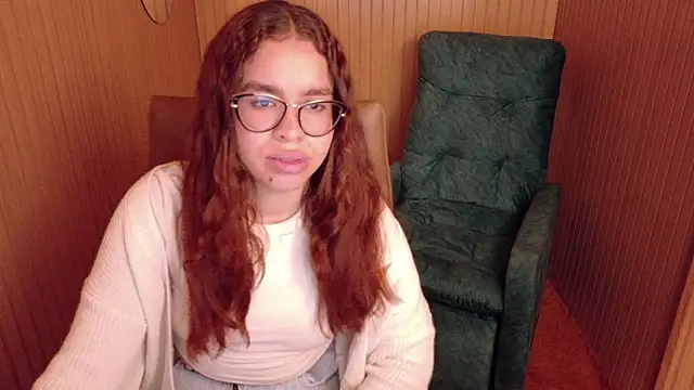 Greciaruiz  online show from February 14, 2026, 12:11 am