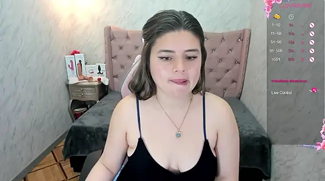 Lianngrace online show from February 27, 2025, 1:28 pm
