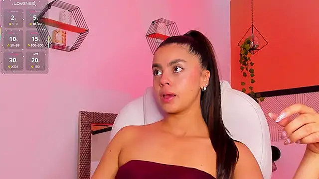 Bella walker  online show from April 3, 2026, 4:13 pm