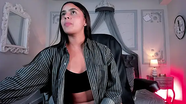 Bella walker  online show from October 21, 2025, 9:03 pm