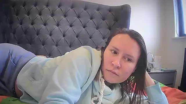 eatmypie69 online show from February 5, 2026, 10:00 am