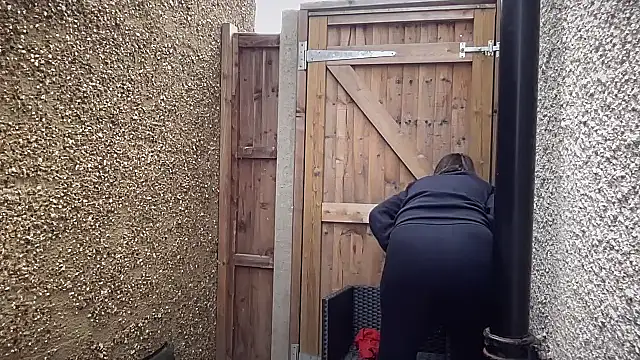 Snapshot of eatmypie69 chatting on October 8, 2025, 11:12 am eatmypie69 online show from October 8, 2025, 11:12 am