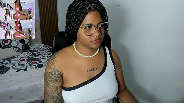 ZahraRose online show from May 7, 2026, 8:56 pm