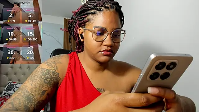 Snapshot of ZahraRose chatting on July 17, 2026, 11:40 am ZahraRose online show from July 17, 2026, 11:40 am