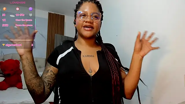 ZahraRose online show from March 8, 2026, 2:09 pm