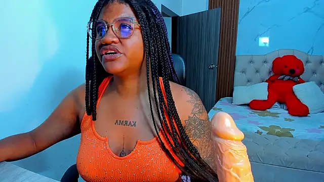 ZahraRose online show from January 6, 2026, 7:51 pm