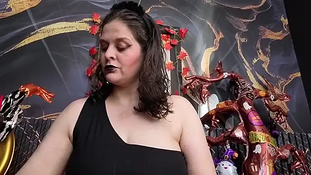 Snapshot of AmandaKovich chatting on October 29, 2025, 7:35 pm AmandaKovich online show from October 29, 2025, 7:35 pm