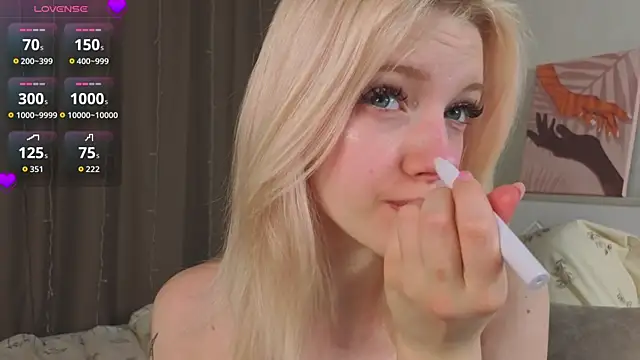 Snapshot of EdlaHewell chatting on February 16, 2026, 1:15 am EdlaHewell online show from February 16, 2026, 1:15 am