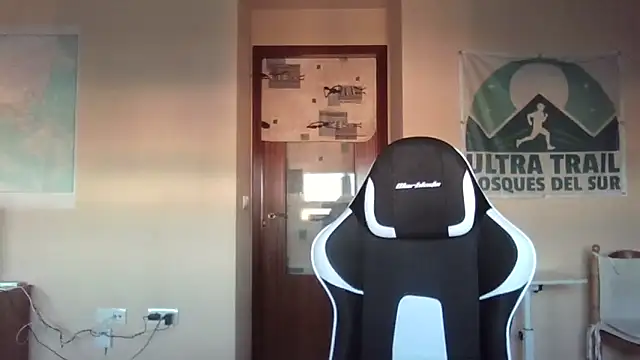 Snapshot of llopaco chatting on February 22, 2026, 5:25 pm llopaco online show from February 22, 2026, 5:25 pm