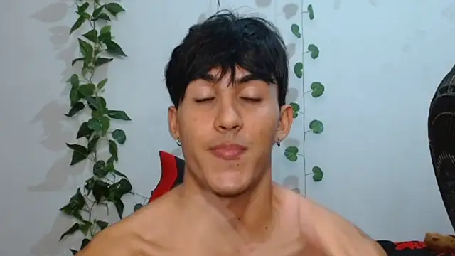 neithanzynxx online show from February 23, 2025, 10:31 pm