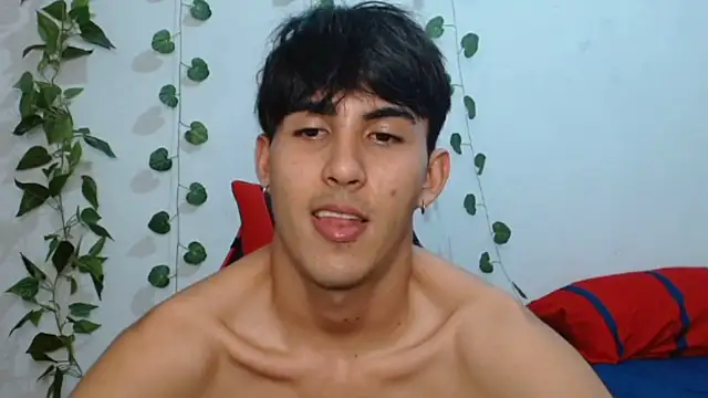 neithanzynxx online show from February 26, 2025, 7:42 pm