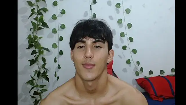 neithanzynxx online show from March 5, 2025, 10:43 pm