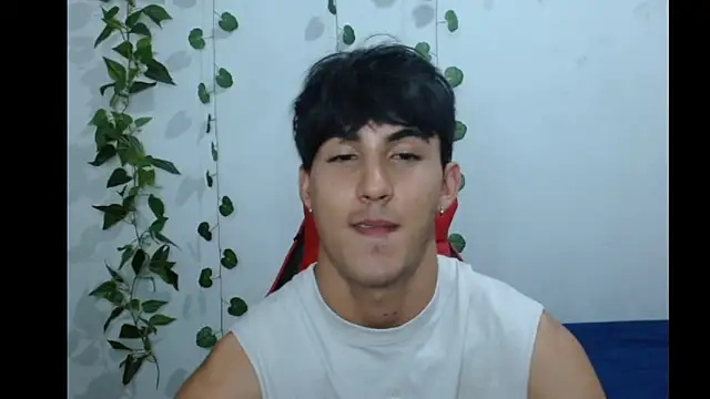 neithanzynxx online show from March 6, 2025, 7:32 pm