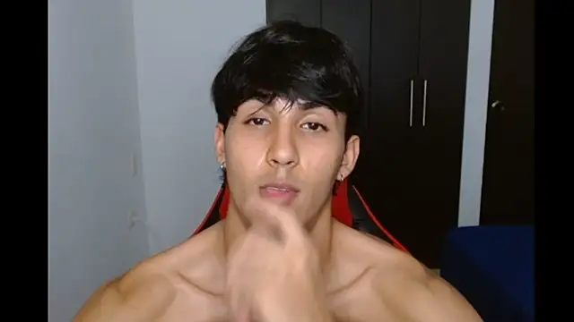 neithanzynxx online show from March 21, 2025, 7:46 pm