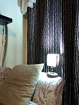 Snapshot of Loly2025 chatting on May 30, 2026, 12:17 am Loly2025 online show from May 30, 2026, 12:17 am