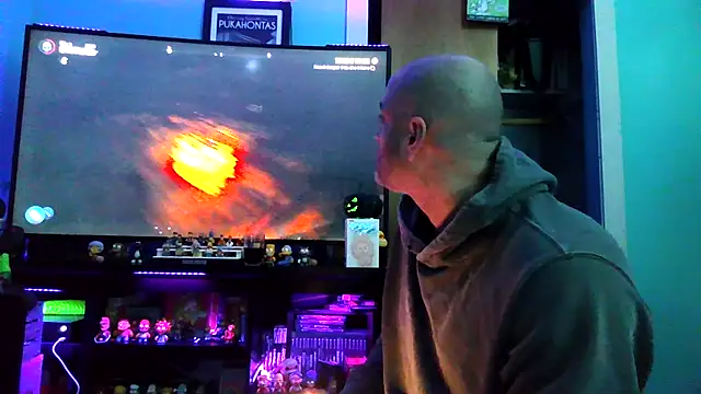 Novabear6996 online show from October 17, 2025, 4:05 am