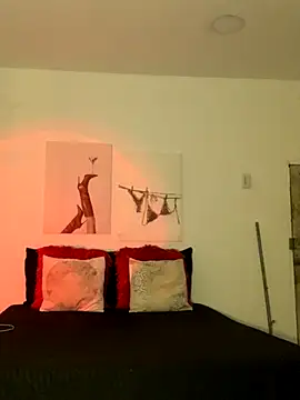 Snapshot of Dahiana_Giil chatting on September 23, 2025, 7:04 am Dahiana Giil online show from September 23, 2025, 7:04 am