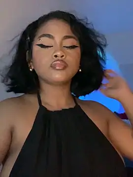 Snapshot of Dahiana_Giil chatting on October 21, 2025, 6:02 am Dahiana Giil online show from October 21, 2025, 6:02 am