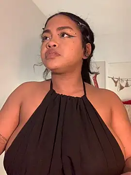 Dahiana Giil online show from December 3, 2025, 7:41 am