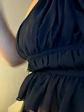 Snapshot of Dahiana_Giil chatting on October 6, 2025, 7:58 pm Dahiana Giil online show from October 6, 2025, 7:58 pm