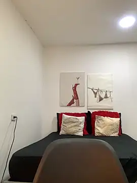 Snapshot of Dahiana_Giil chatting on September 26, 2025, 5:47 am Dahiana Giil online show from September 26, 2025, 5:47 am