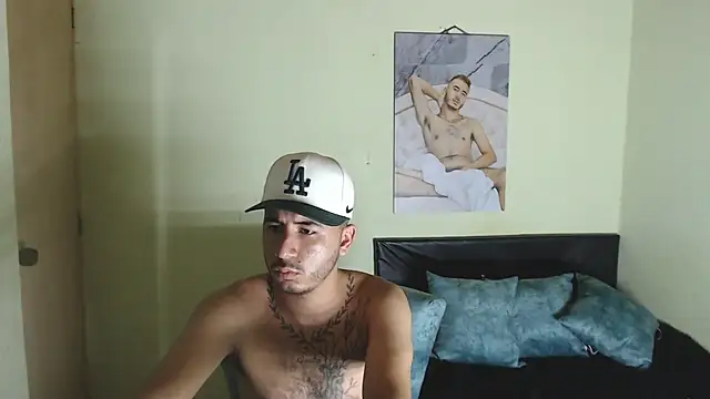 Snapshot of AdamParker_ chatting on January 16, 2026, 12:03 am AdamParker online show from January 16, 2026, 12:03 am