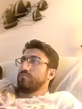 Snapshot of Morbosos8595 chatting on September 26, 2025, 8:27 pm Morbosos8595 online show from September 26, 2025, 8:27 pm