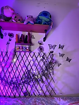 Snapshot of Bonbom_sr chatting on October 9, 2025, 5:19 am Bonbom sr online show from October 9, 2025, 5:19 am