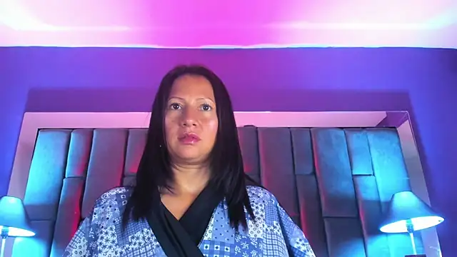 Aisha Nowak online show from March 7, 2025, 12:15 am