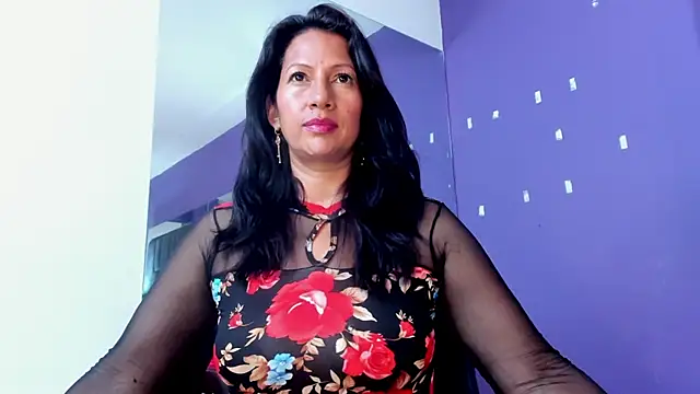 Aisha Nowak online show from March 13, 2025, 11:05 pm