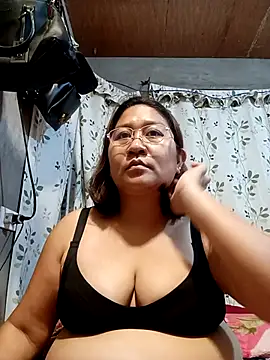 hotchubby88 online show from December 2, 2025, 10:50 am