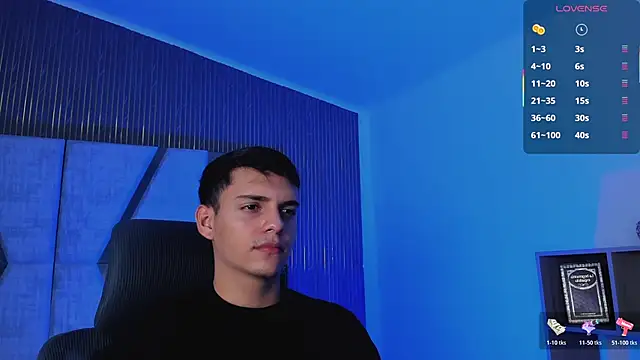 JacobRoberts1 online show from October 21, 2025, 8:19 pm