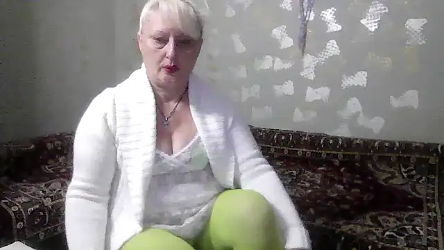 NikolinaBounty online show from October 5, 2025, 7:48 pm