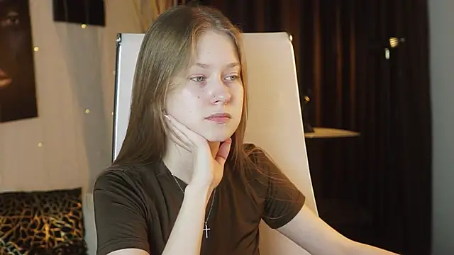 EveMundie online show from April 13, 2026, 7:45 am