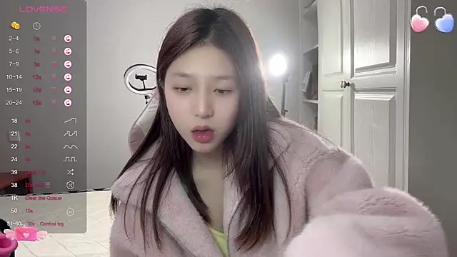 YaYa-521 online show from March 11, 2025, 5:13 pm