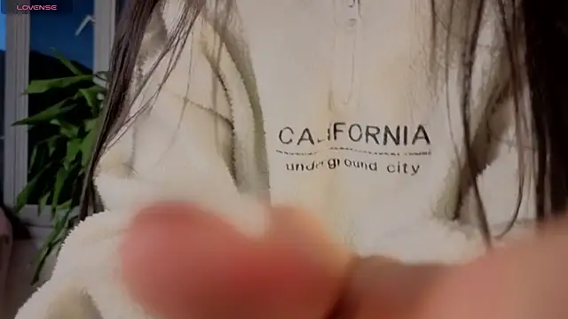 Snapshot of Ivanna_West chatting on October 15, 2025, 10:23 am Ivanna West online show from October 15, 2025, 10:23 am