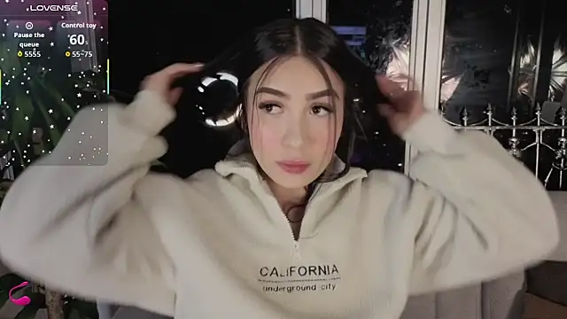 Snapshot of Ivanna_West chatting on October 21, 2025, 10:25 am Ivanna West online show from October 21, 2025, 10:25 am