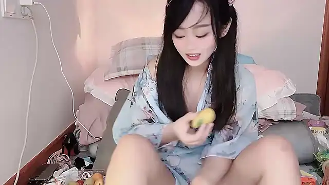 Snapshot of yueyue2003 chatting on March 3, 2025, 5:20 pm yueyue2003 online show from March 3, 2025, 5:20 pm